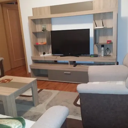 Glass 2 Apartment